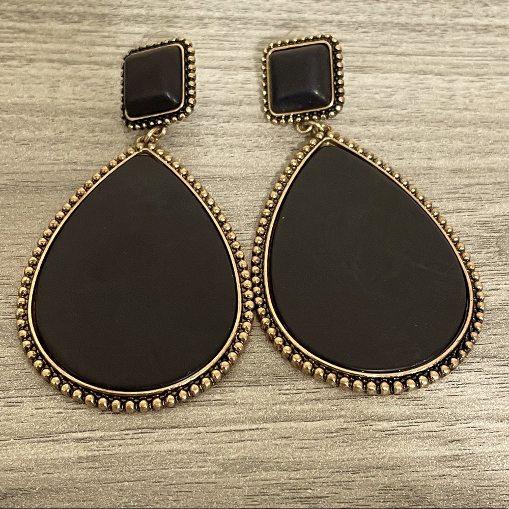 🎉❤️Casablanca Black Gold Teardrop Earrings